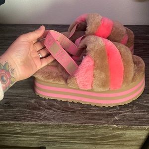 UGG DISCO SLIDE SLIPPERS 💕